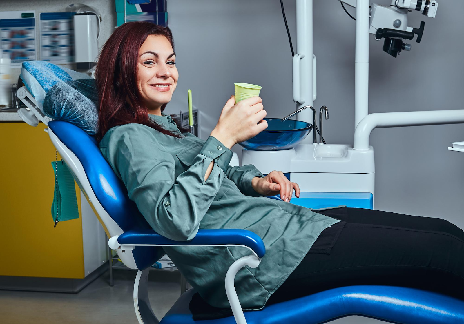 Wisdom Teeth Removal With IV Sedation Near You in Waco, TX. Get Out of Wisdom Tooth Pain NOW Close-up of oral surgery tools prepared for impacted wisdom teeth removal to get this patient out of her impacted wisdom tooth pain.