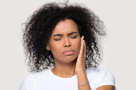 woman with toothache